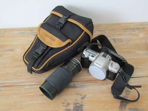 Vintage Pentax MZ50 Camera with a Hanimex 200mm 1:4,5 Lens and vintage carry Bag