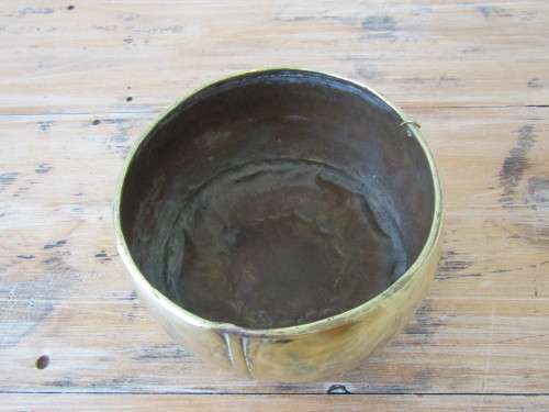 Vintage large round Brass bowl or planter, 22cm x 14cm, excellent condition