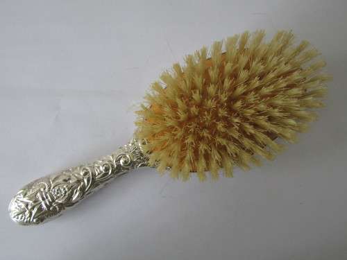 Boxed hallmarked Broadway & co. Birmingham Silver dressing table Set, 4 piece, complete