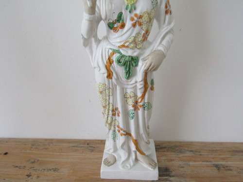 Very large Oriental porcelain figurine of a Woman, 62cm tall, excellent condition, hand painted