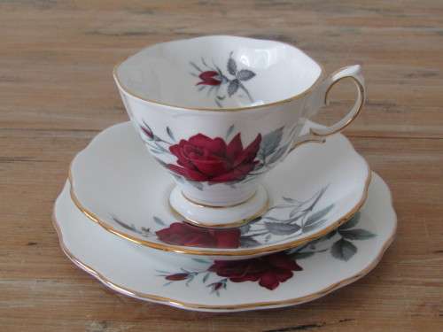Royal Albert Sweet Romance Trio, excellent condition, 1st quality