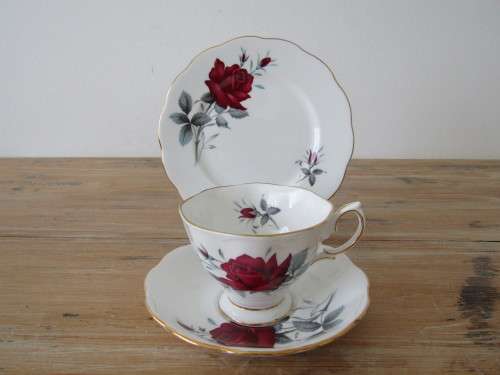 Royal Albert Sweet Romance Trio, excellent condition, 1st quality