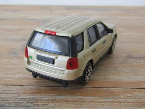 Collectable metal die cast model, Bburago Landrover Freelander, mint in box
