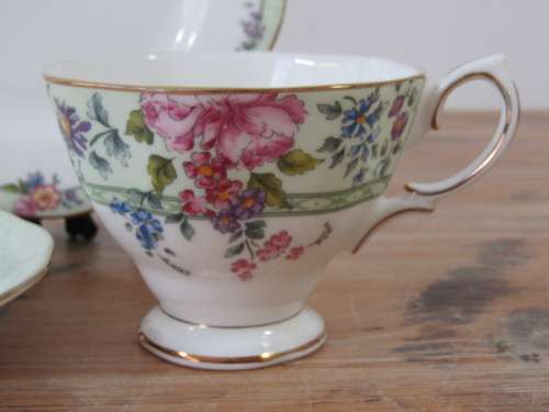 Royal Albert Hartington tea Trio, vintage 1997, excellent condition
