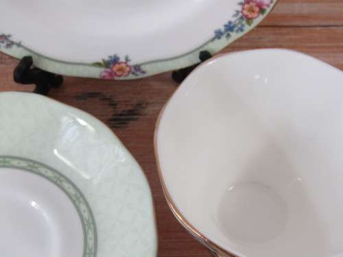 Royal Albert Hartington tea Trio, vintage 1997, excellent condition