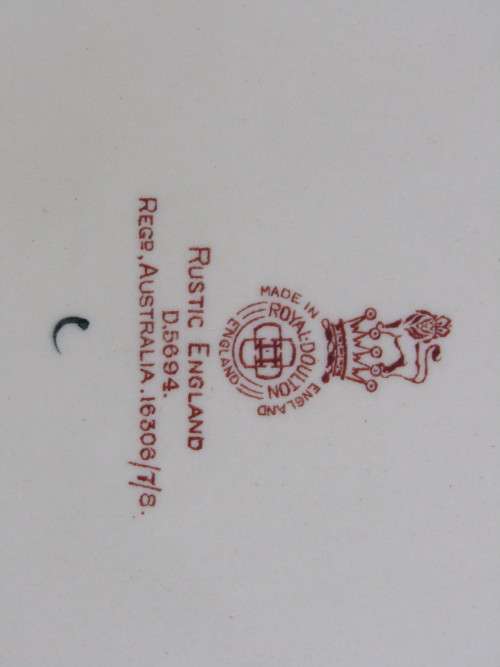 Vintage Royal Doulton large Bowl, Rustic England, 22cm x 22cm x 5cm