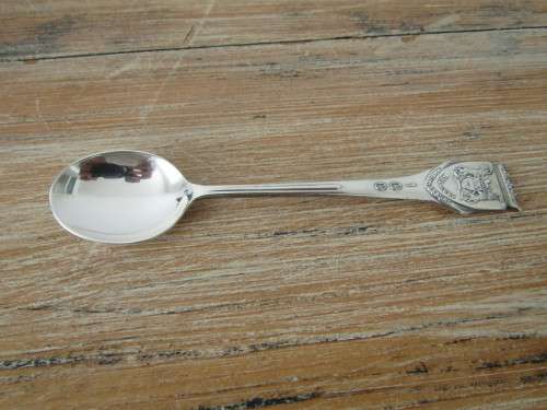 Set of 7 Johannesburg 100, 1886 - 1986 Niekerk 90 silverplated spoons, 12cm, excellent condition