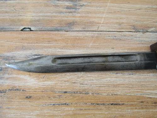 Original 1949 British Nr.9 Bayonet, metal scabard
