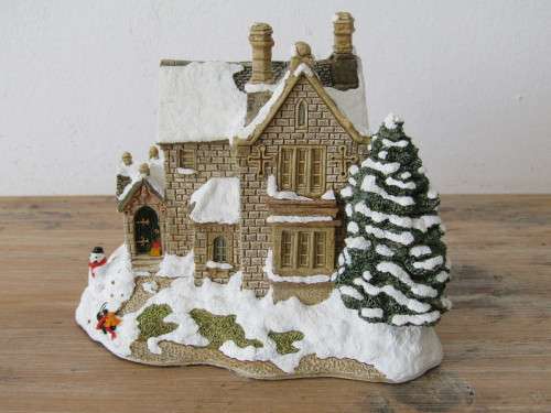 Vintage 1991 Large Lilliput Lane house ornament "The old Vicarage at Christmas", excellent condition