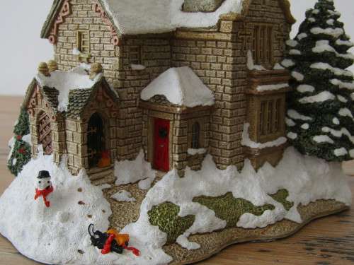 Vintage 1991 Large Lilliput Lane house ornament "The old Vicarage at Christmas", excellent condition