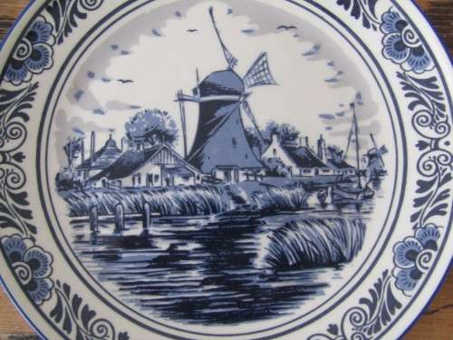 Lot of 3 vintage original Delft Holland display Plates, Oude Molken Fabriek, 18cm diameter