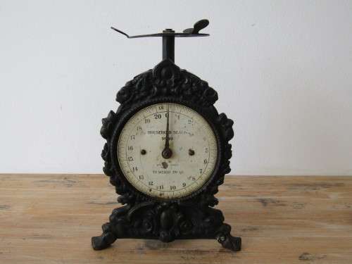 Vintage ornate metal Household Scale no.49, British made, 20Lb, 27.5cm tall, working