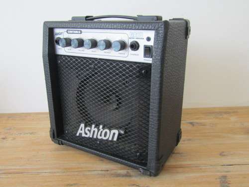 Ashton GA10 Guitar Amp in excellent working order, 28cm x 26cm x 13cm