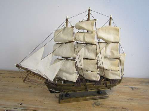 Vintage model Sail Ship in excellent condition, 42cm x 35cm *No reserve auction Now on at Port no.5*