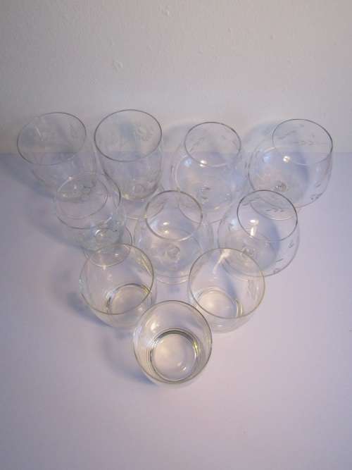 Vintage lot of 10 mixed collection Crystal drinking Glasses, most with Grape pattern, excellent cond