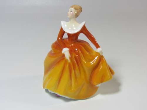 Exquisite vintage 1965 original Royal Doulton figurine "Fragrance" HN3220, 9cm tall, pristine cond.