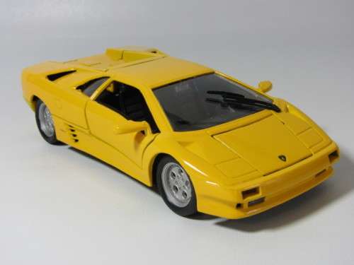 Vintage collectable die cast scale model, Welly Lamborghini Diablo in Box, 1:24, mint