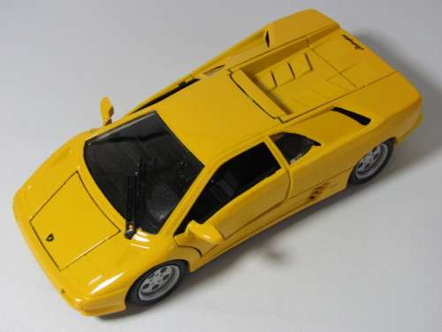 Vintage collectable die cast scale model, Welly Lamborghini Diablo in Box, 1:24, mint