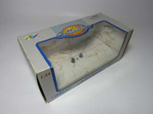 Vintage collectable die cast scale model, Welly Lamborghini Diablo in Box, 1:24, mint