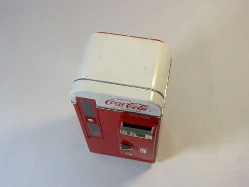 Vintage 1994 Coca Cola metal / tin Musical "Vending Machine",  excellent working condition, 18 x 9cm