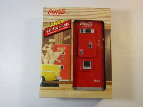 Vintage 1992 original Coca Cola AM/FM Radio "Vending Machine", boxed, like new, 18cm