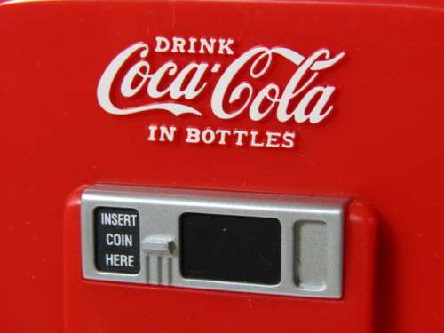 Vintage 1992 original Coca Cola AM/FM Radio "Vending Machine", boxed, like new, 18cm