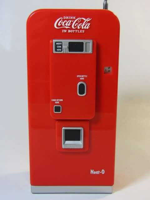 Vintage 1992 original Coca Cola AM/FM Radio "Vending Machine", boxed, like new, 18cm