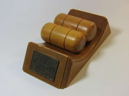 Vintage original "Dave Jolly's famous letter Rack" in excellent condition, 19cm