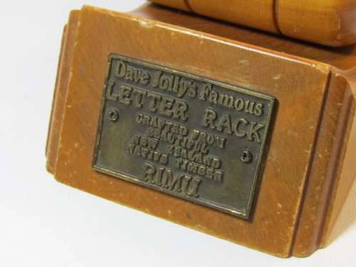 Vintage original "Dave Jolly's famous letter Rack" in excellent condition, 19cm