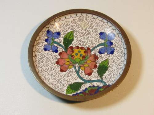 Vintage lot of 2 Cloisonne items, Plate and Vase, in excellent condition, 9.5cm and 7cm