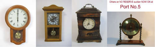 Vintage wooden Seiko quartz Wall Clock with Pendulum, excellent condition, 48cm x 29cm