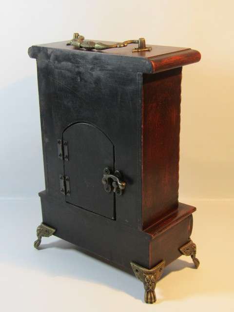 Wooden quartz Mantle Clock with Drawer and on Lion Claw Feet, excellent and working, 27cm x 18cm