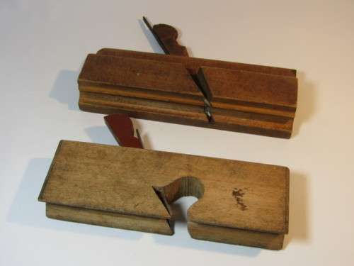 Lot of 2 vintage wooden Planes with Profile blades, complete and working, excellent condition