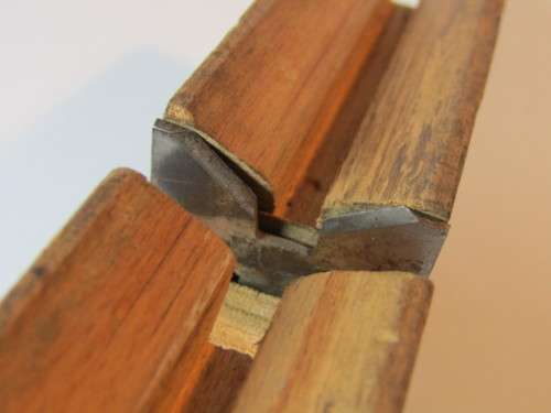 Lot of 2 vintage wooden Planes with Profile blades, complete and working, excellent condition