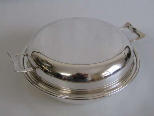 Dekrona round silverplated Serving Dish with Lid, excellent condition, EPNS, 21cm diameter x 8cm