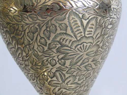 Vintage lot of two solid brass decorated Vases, India, excellent condition, 25cm high