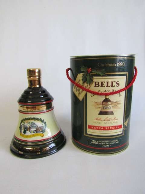Collectable Christmas 1990 Bells Old Scotch Whisky 750ml in Wade decanter, Boxed, full and sealed