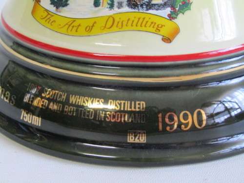 Collectable Christmas 1990 Bells Old Scotch Whisky 750ml in Wade decanter, Boxed, full and sealed