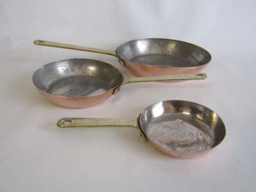 Set on 3 vintage Copper Pans with solid brass Handles, 20cm, 14cm and 11cm diameter