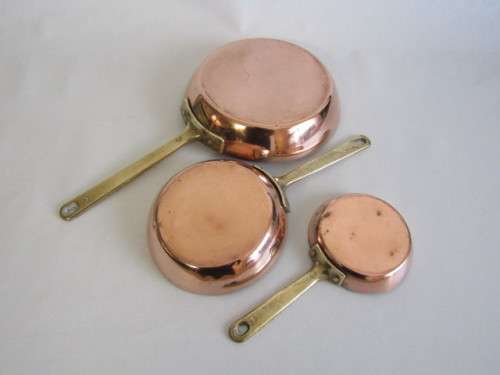 Set on 3 vintage Copper Pans with solid brass Handles, 20cm, 14cm and 11cm diameter