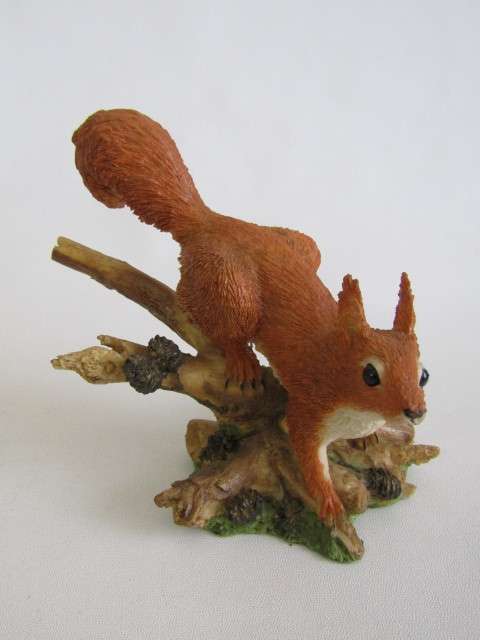 Lot of 4 collectable Animal figurines, Crown Staffordshire, Ansley and Teviotdale, excellent cond