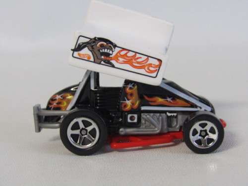 Lot of 2 collectable 1999 Hot Wheels die cast models "Mad Maniax" collector #19, 1 boxed and 1 loose