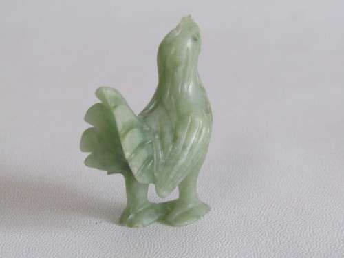 Lot of 2 carved natural Jadeite Figurines, Rooster and Pig *Crazy R1 start auctions at Port No.5*