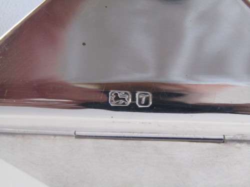 Hallmarked sterling Silver Business Card Holder with hinged Lid, Birmingham 1993, 9x6cm, 86.5g