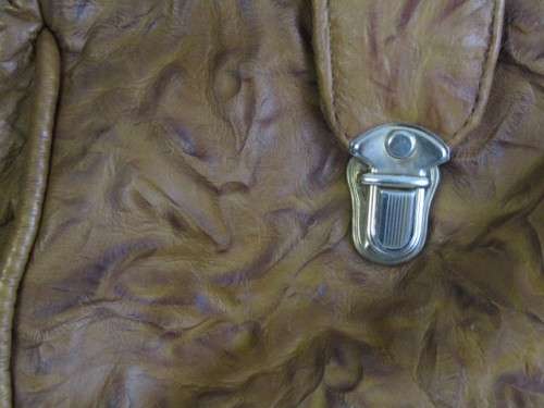 Vintage Brown Leather Handbag with shoulder strap and in unused condition, 20cm x 17cm