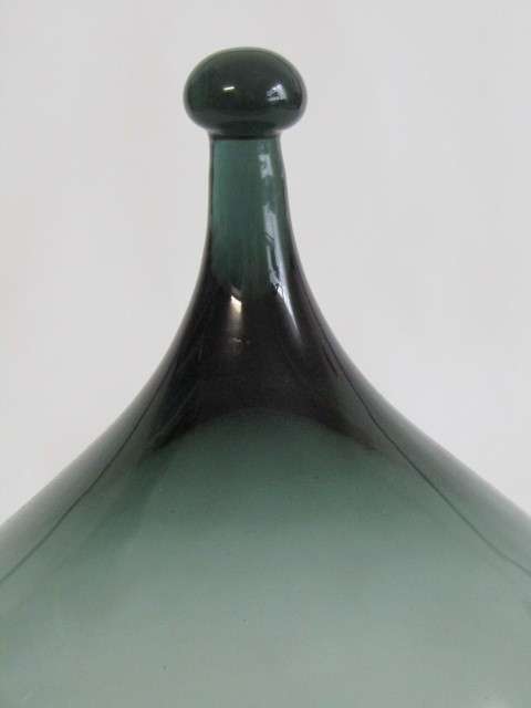 Vintage Wooden Cheese board with retro Smokey Green Glass Dome, 20cm diameter x 22cm high, excellent