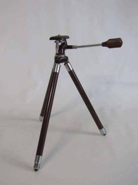Vintage original retro Nipole Camera Tripod, metal, extends from 29cm to 1m, excellent cond.