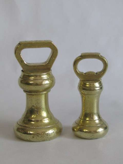 Vintage lot of 2 original solid Brass Bell Weights, 2Lb and 4Lb W&T Avery Ltd, excellent condition