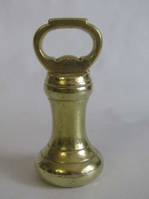 Vintage lot of 2 original solid Brass Bell Weights, 2Lb and 4Lb W&T Avery Ltd, excellent condition