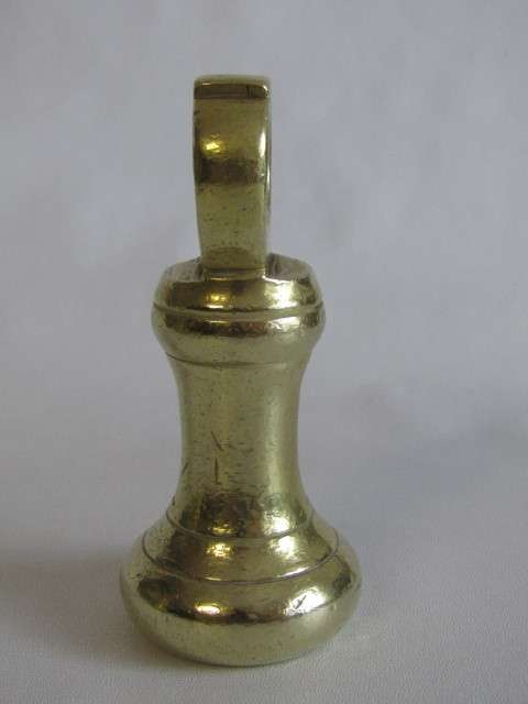 Vintage lot of 2 original solid Brass Bell Weights, 2Lb and 4Lb W&T Avery Ltd, excellent condition